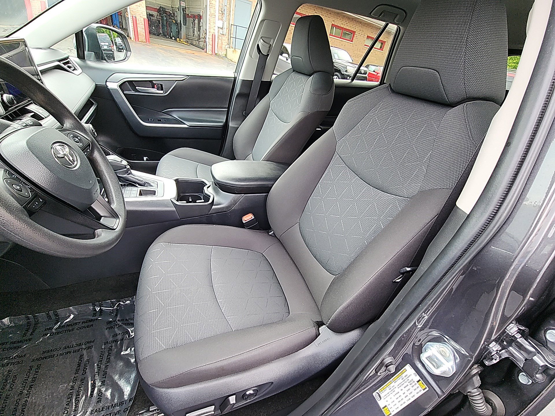 2025 Toyota RAV4 XLE photo 20