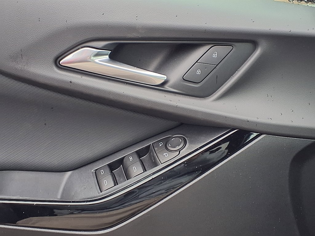 2026 Chevrolet Equinox LT photo 13
