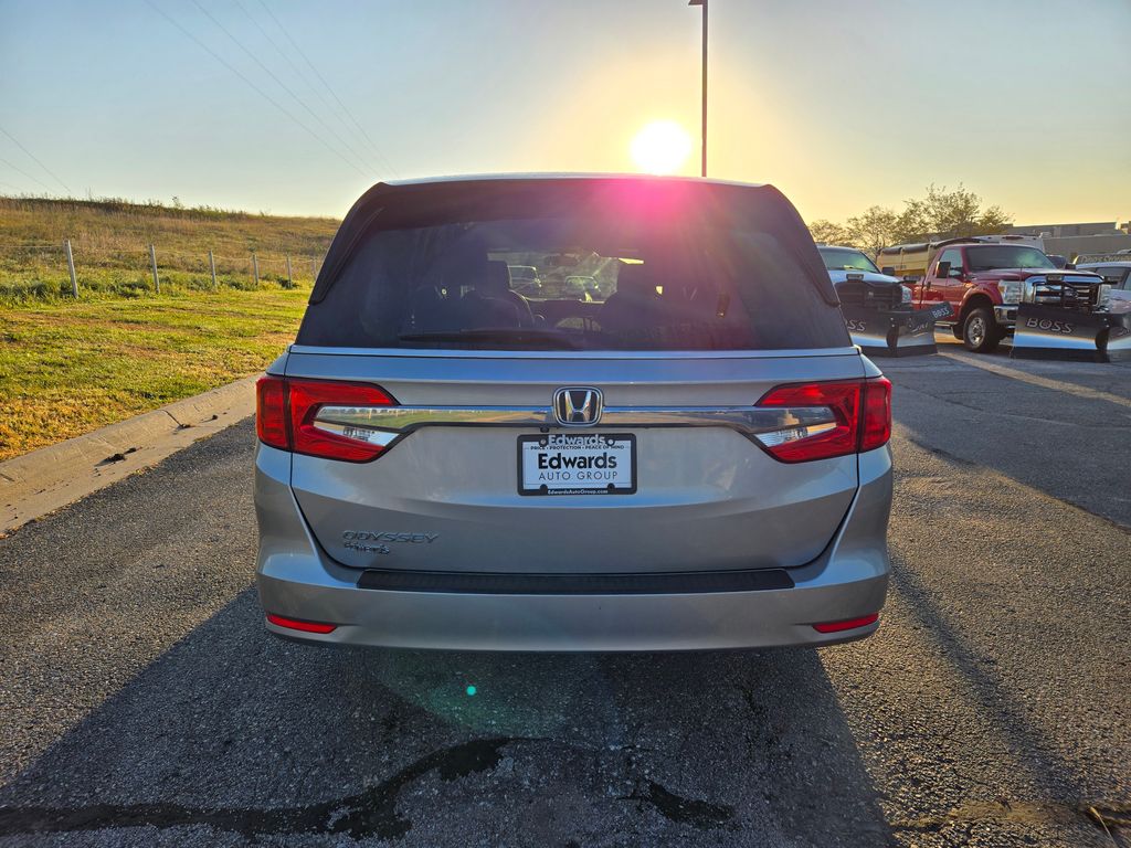 2019 Honda Odyssey LX photo 4