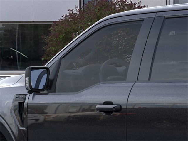 2025 Ford F-150 XLT photo 17