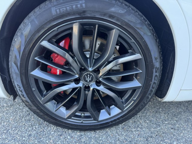 2022 Maserati Levante Modena photo 3