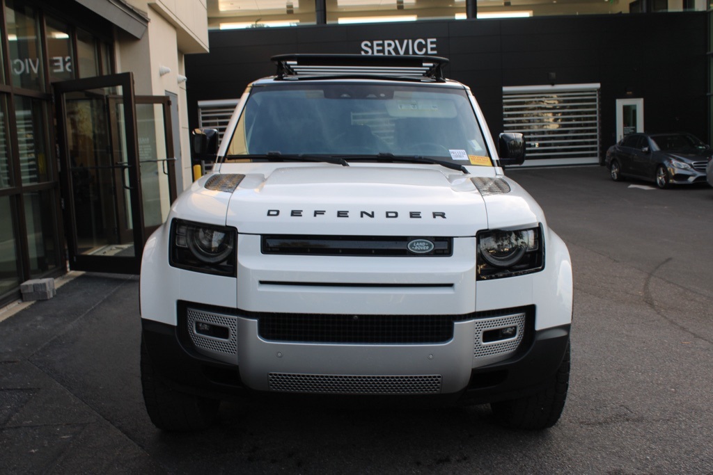 2020 Land Rover Defender 110 HSE photo 2