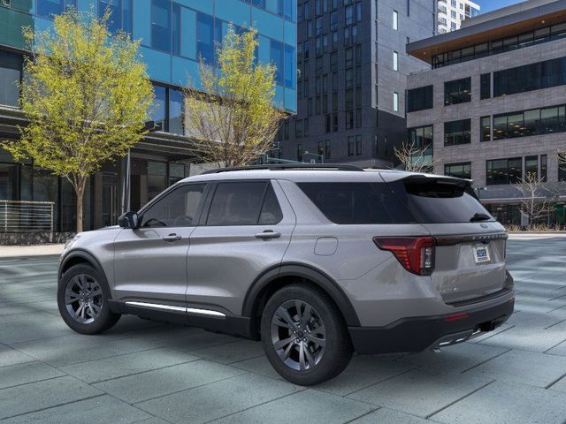 2025 Ford Explorer photo 3