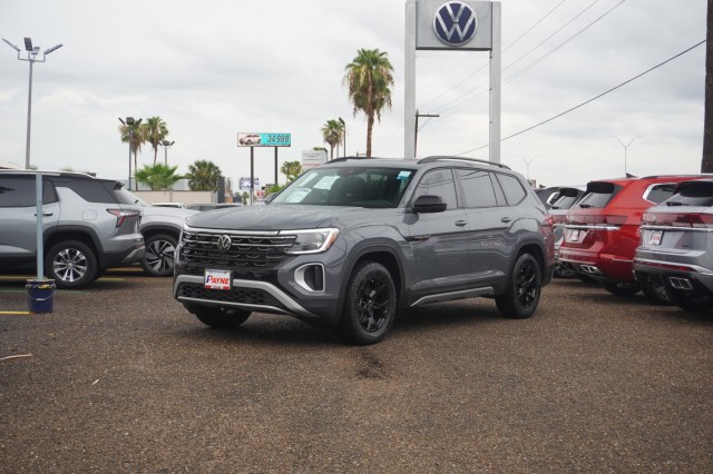 2025 Volkswagen Atlas Atlas Peak Edition's photo