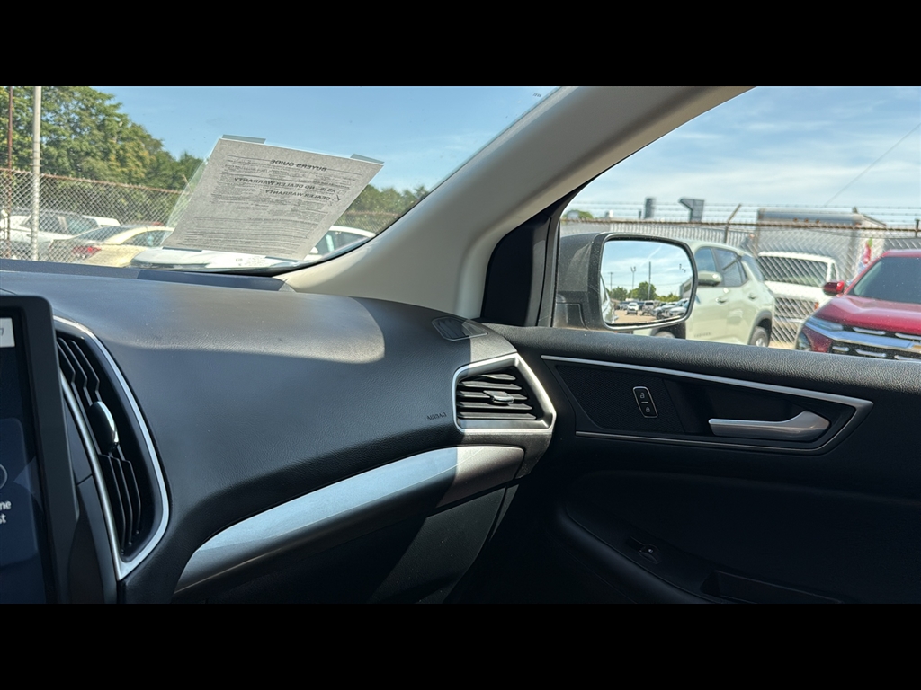 2023 Ford Edge SEL photo 14