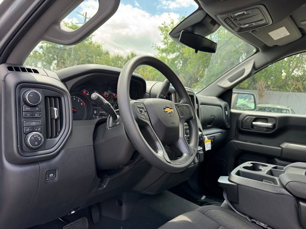 2025 Chevrolet Silverado 1500 Custom photo 21