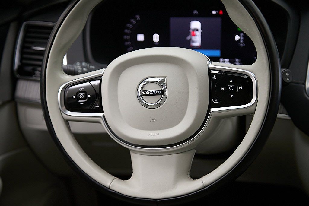 2023 VOLVO XC90 - Image 29