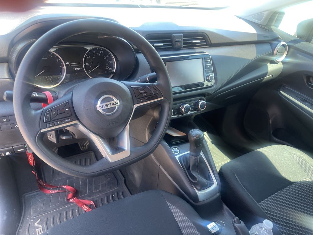 2020 Nissan Versa 1.6 S photo 18