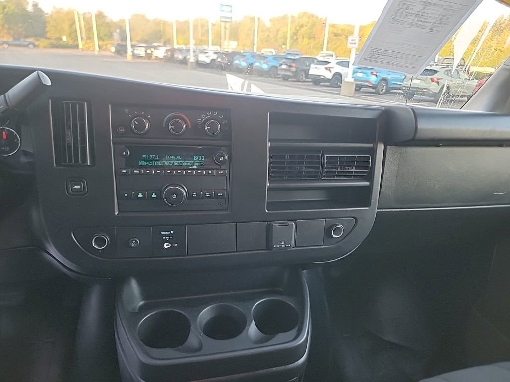 2023 Gmc Savana Cargo 2500 photo 18
