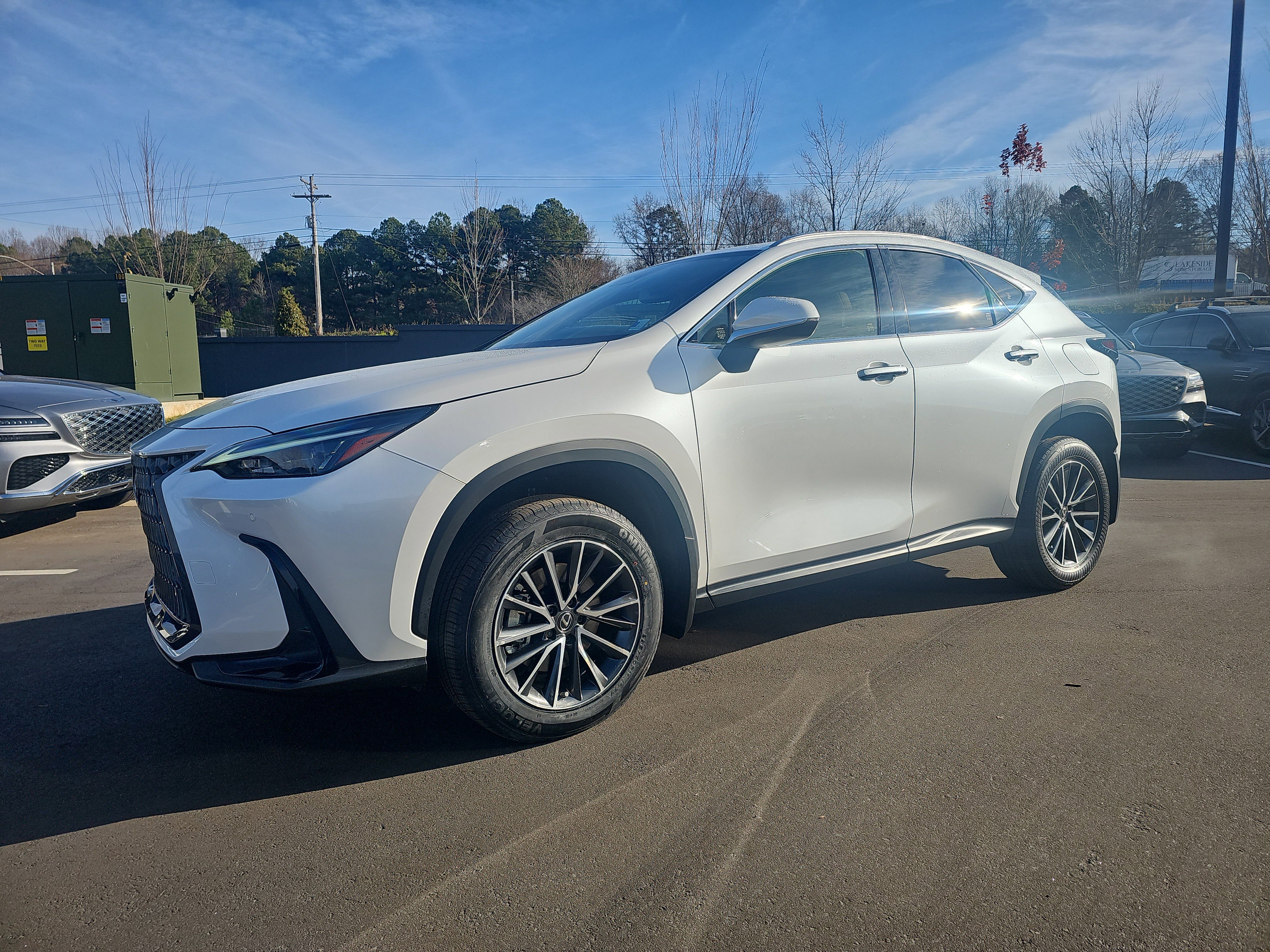2022 Lexus NX 250's photo