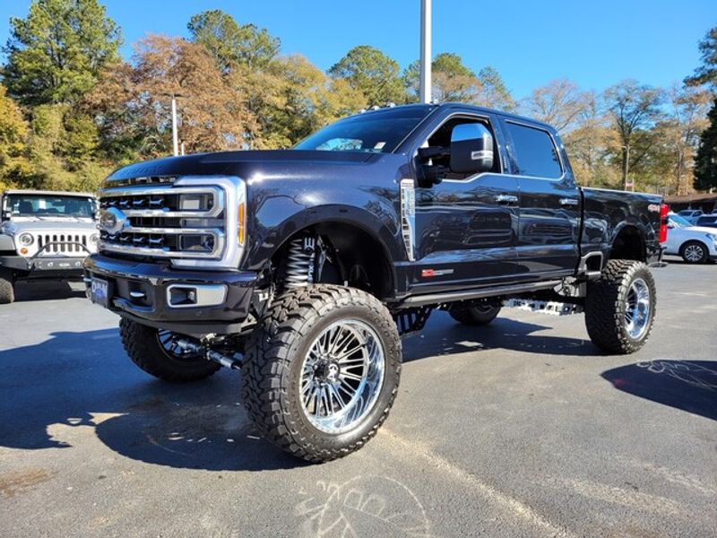 2024 Ford F-250 Platinum photo 3