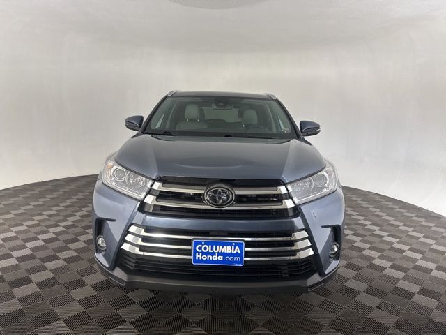 2019 Toyota Highlander Limited photo 2