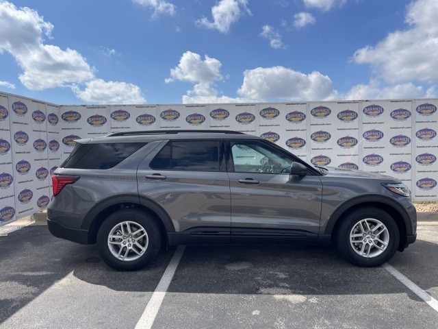 2026 Ford Explorer's photo