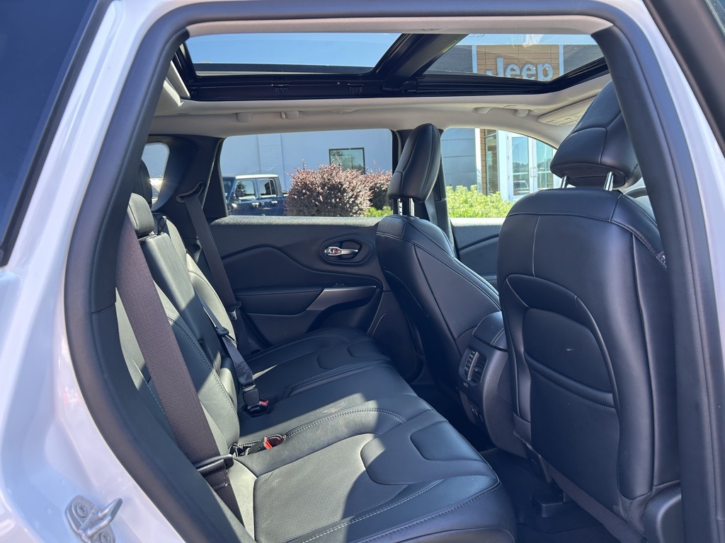 2022 Jeep Cherokee Limited photo 29