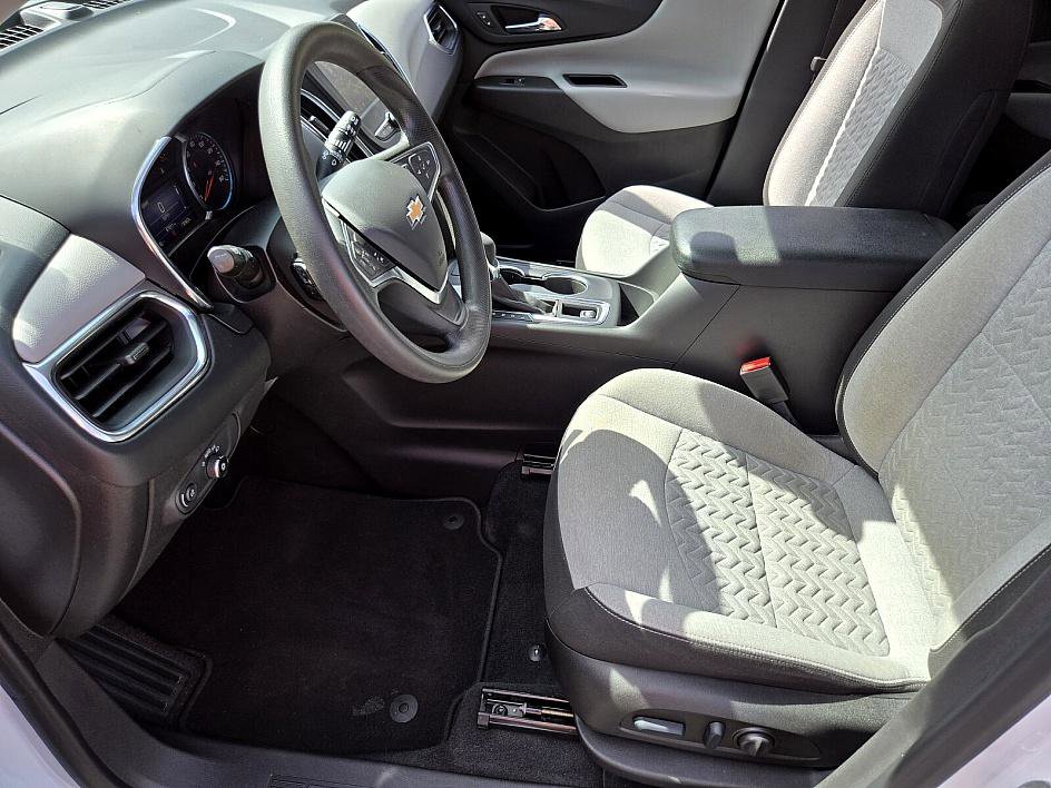 2022 Chevrolet Equinox LT photo 9