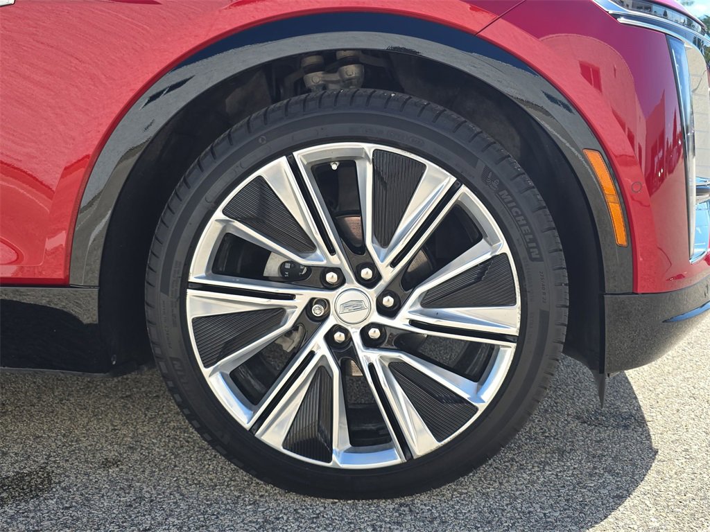 2024 Cadillac Lyriq Luxury photo 33
