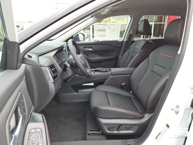 2026 Nissan Rogue SV photo 26