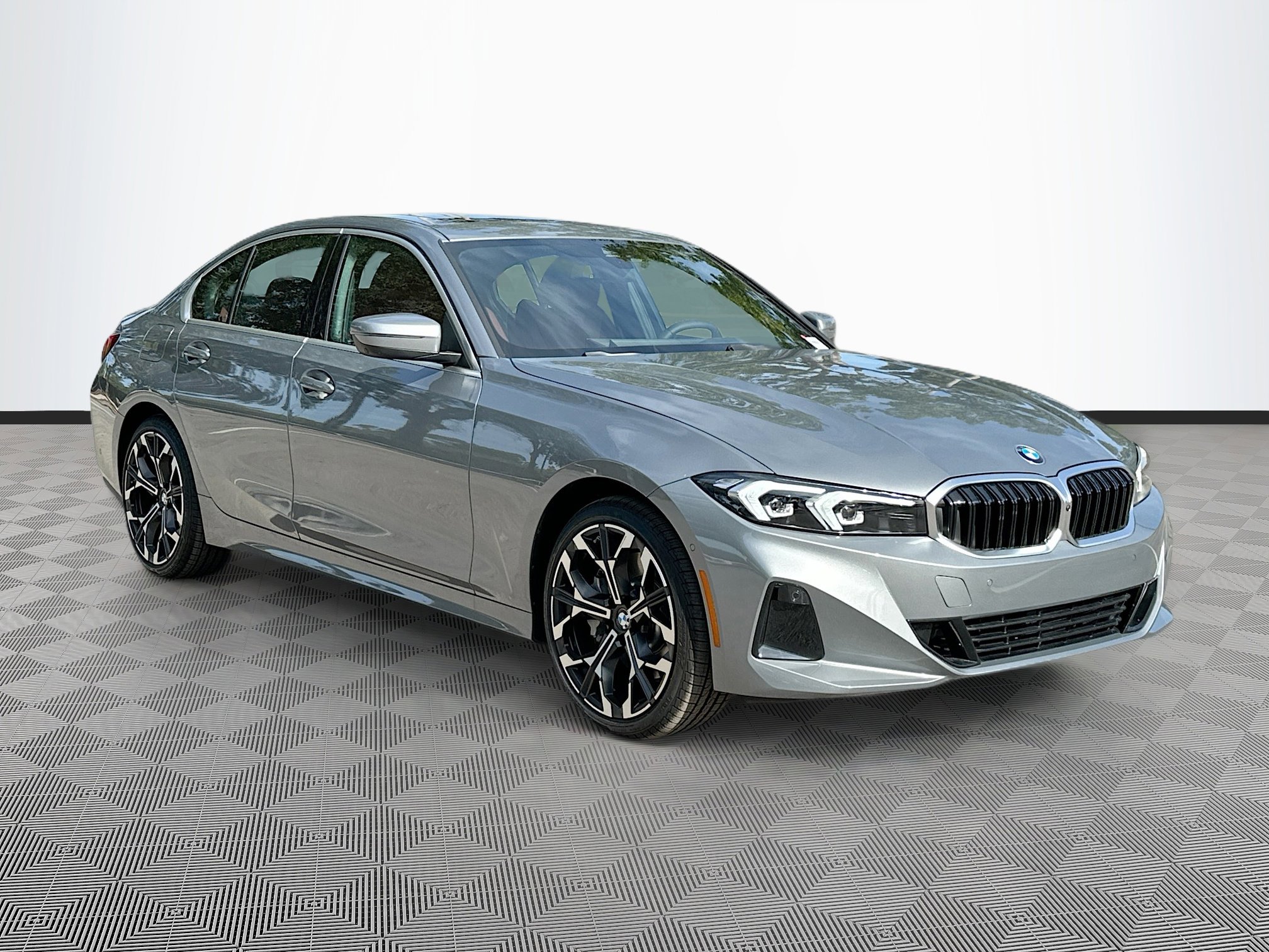 2025 BMW 3 Series 330i's photo