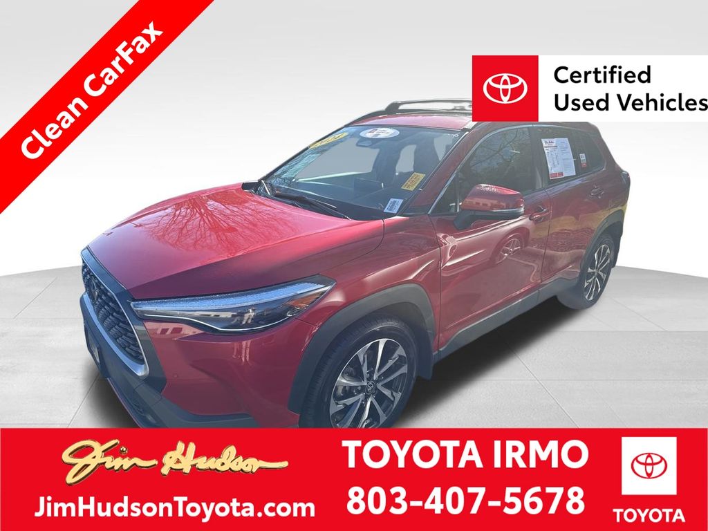 2024 Toyota Corolla Cross XLE's photo