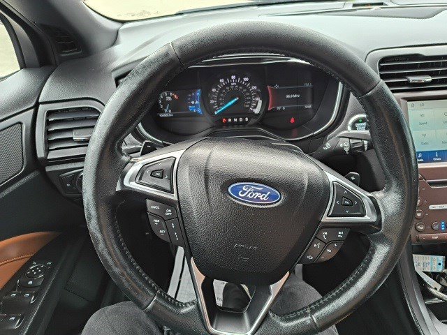 2020 Ford Fusion Titanium photo 21