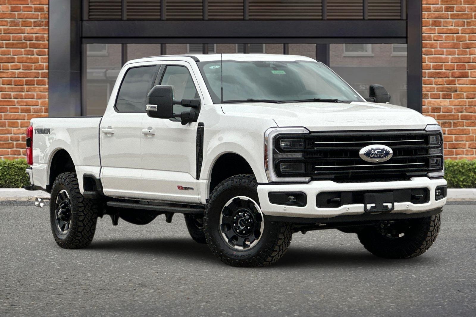 2026 Ford F-250 Platinum photo 2
