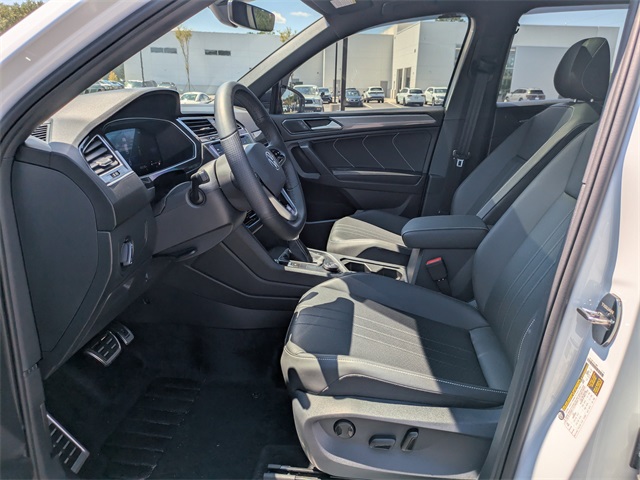 2024 Volkswagen Tiguan SE R-Line Black photo 22