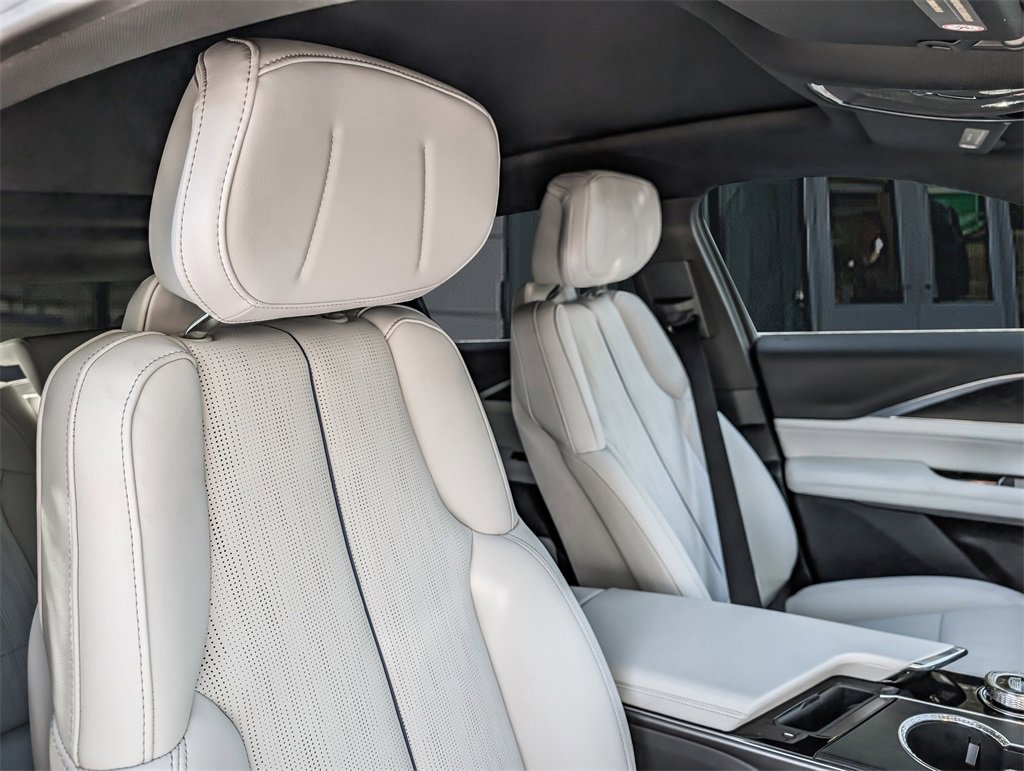 2026 Cadillac Lyriq Luxury photo 20