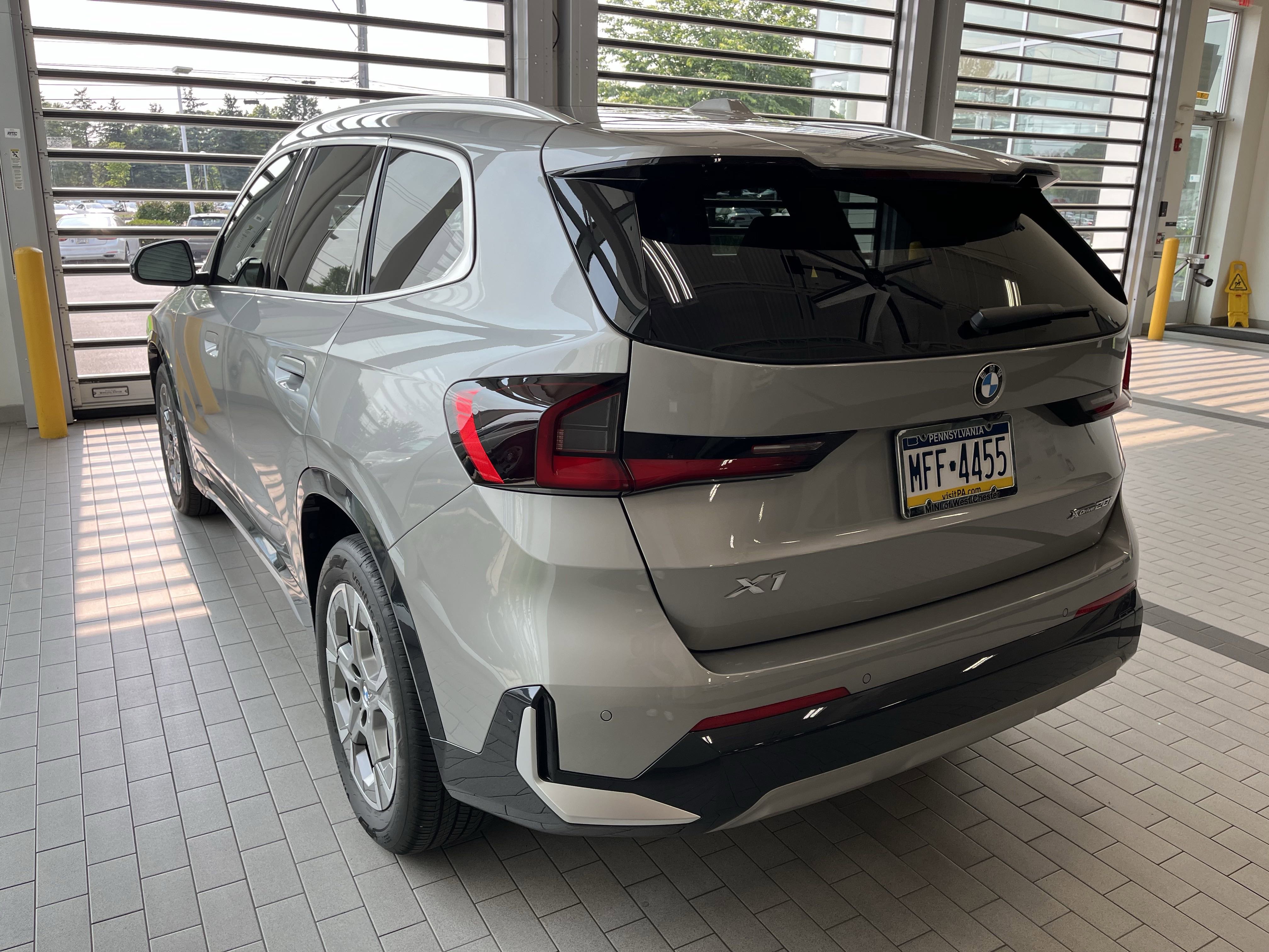 2025 Bmw X1 XDrive28i photo 3