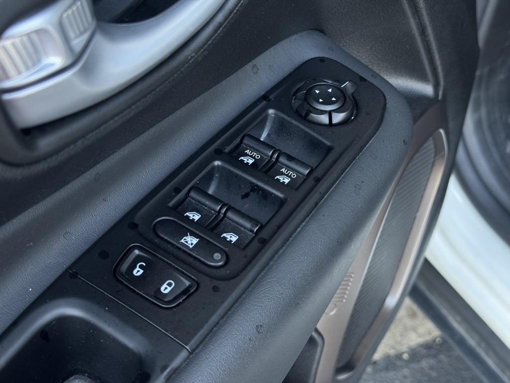 2023 Jeep Renegade Latitude Upland photo 8
