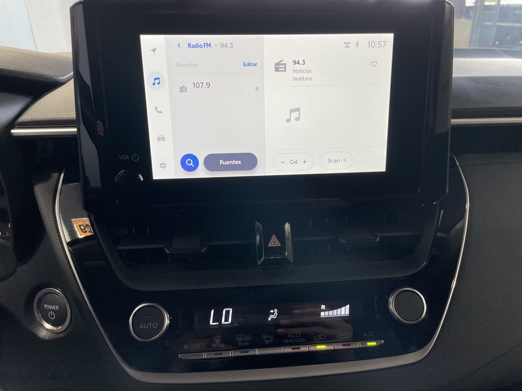2024 Toyota Corolla Hybrid LE photo 32