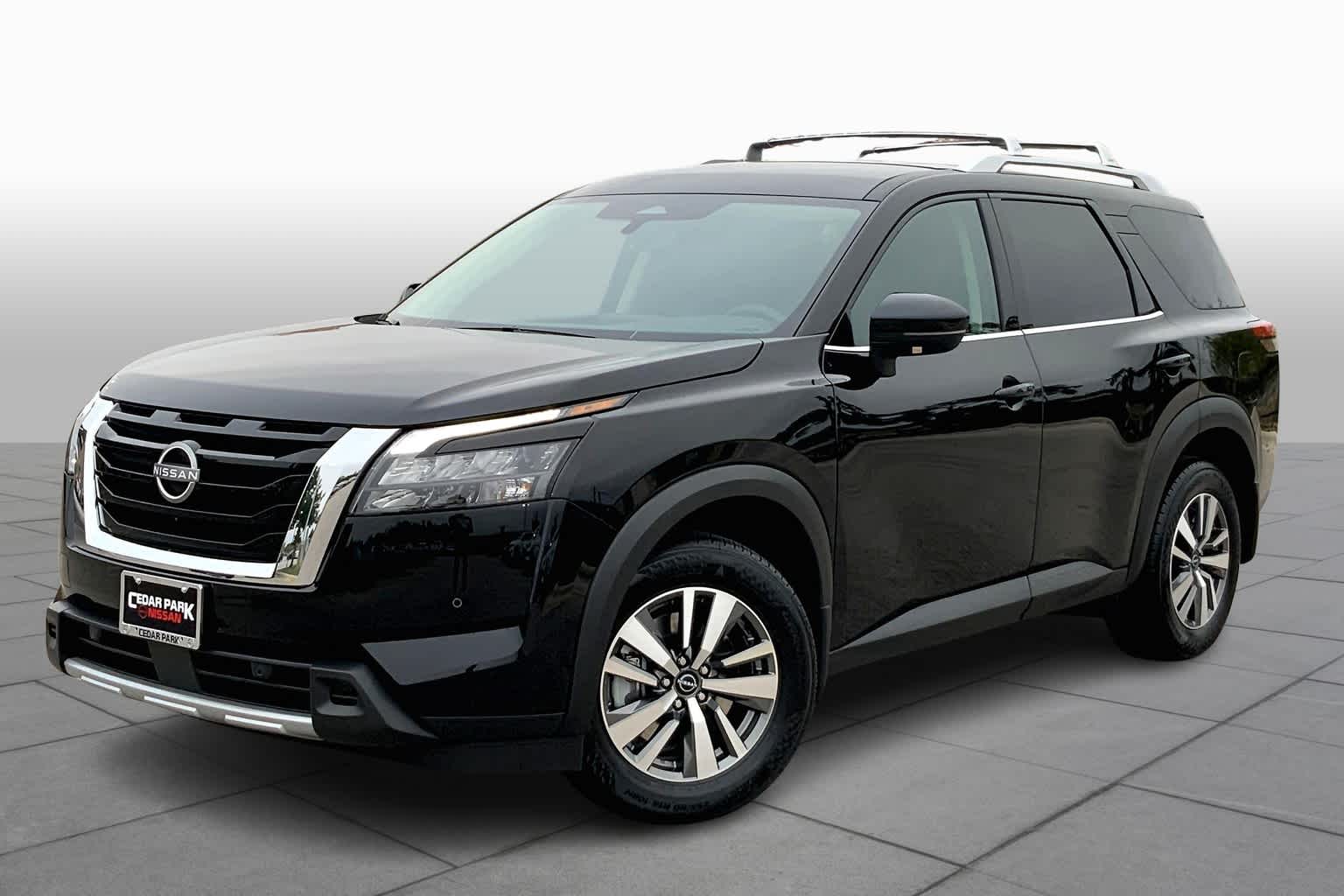 New 2025 Nissan Pathfinder SL Sport Utility in Austin SC200346 Town