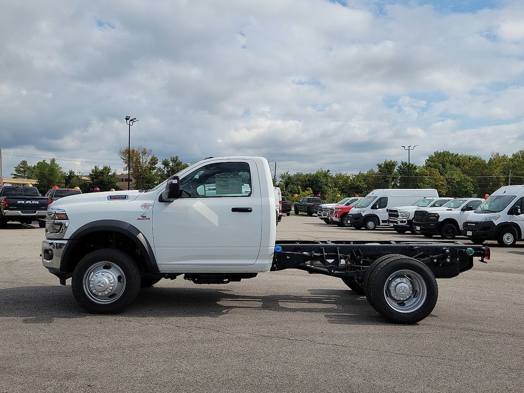 2026 Ram 5500 Tradesman photo 3