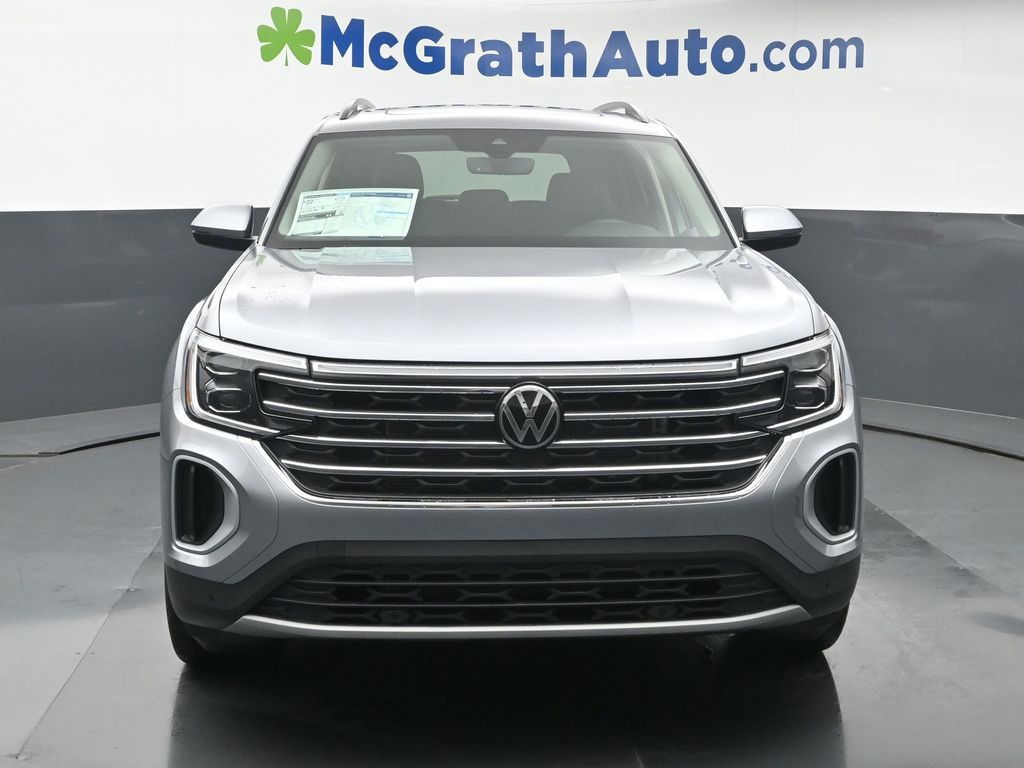 2026 Volkswagen Atlas SE Technology photo 2