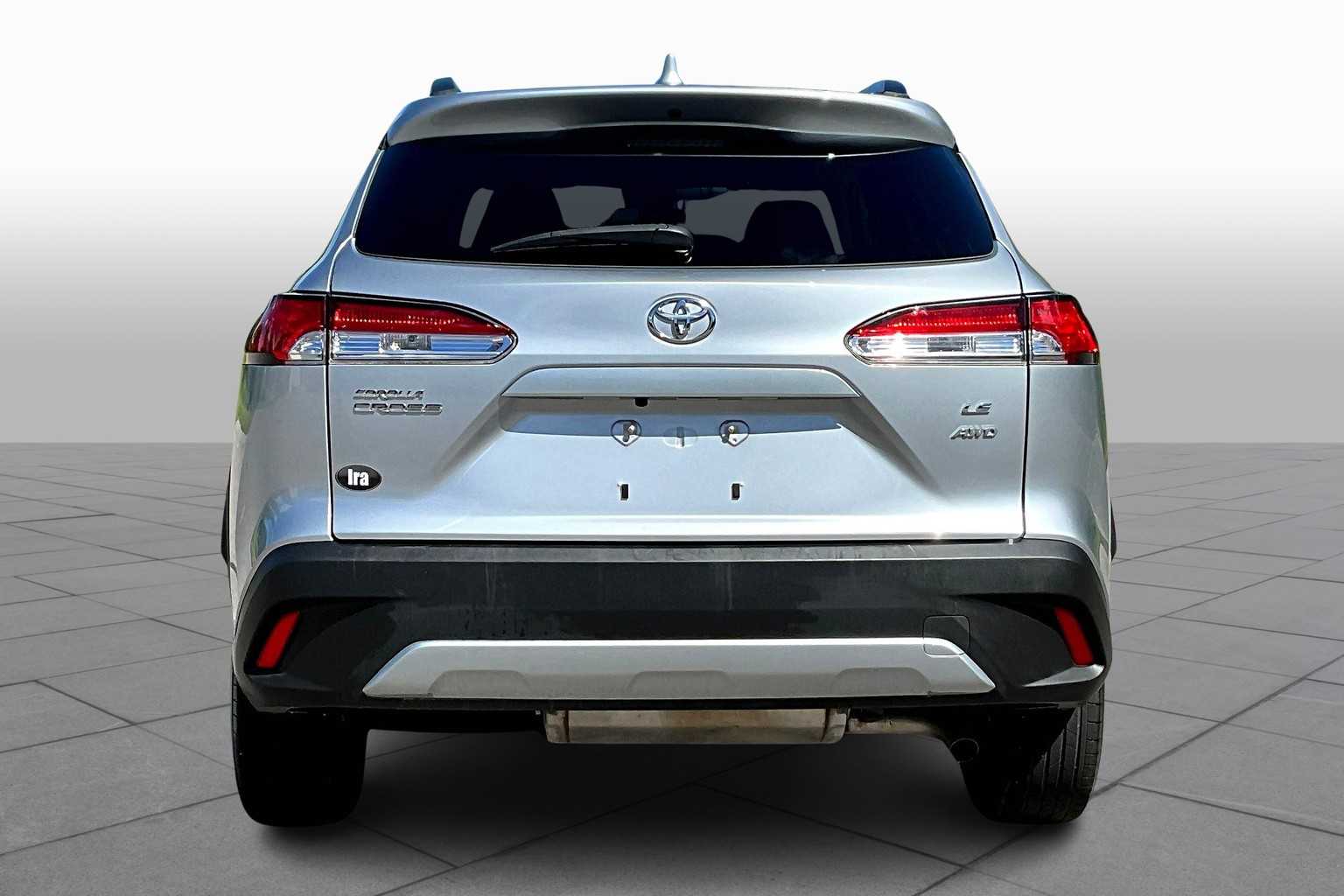 2022 Toyota Corolla Cross LE photo 4