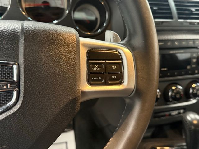 2014 Dodge Challenger R/T photo 13