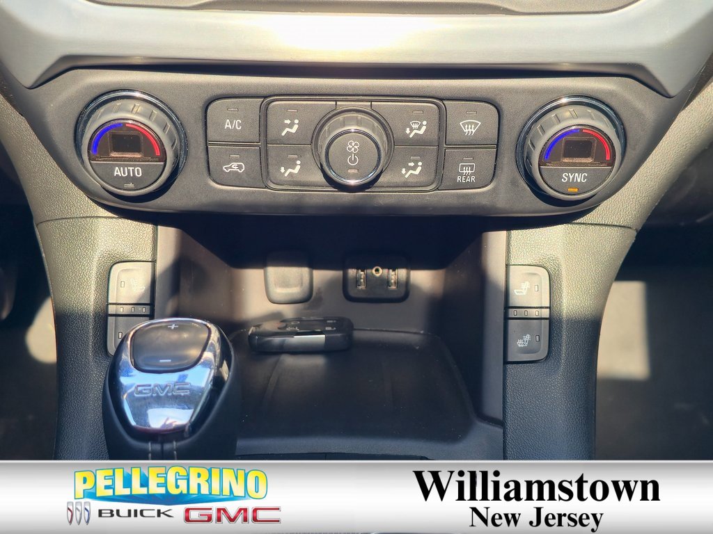 2017 Gmc Acadia SLT photo 8