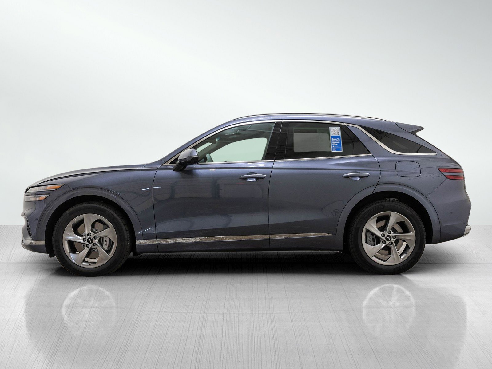 2026 Genesis GV70 2.5T Advanced photo 3