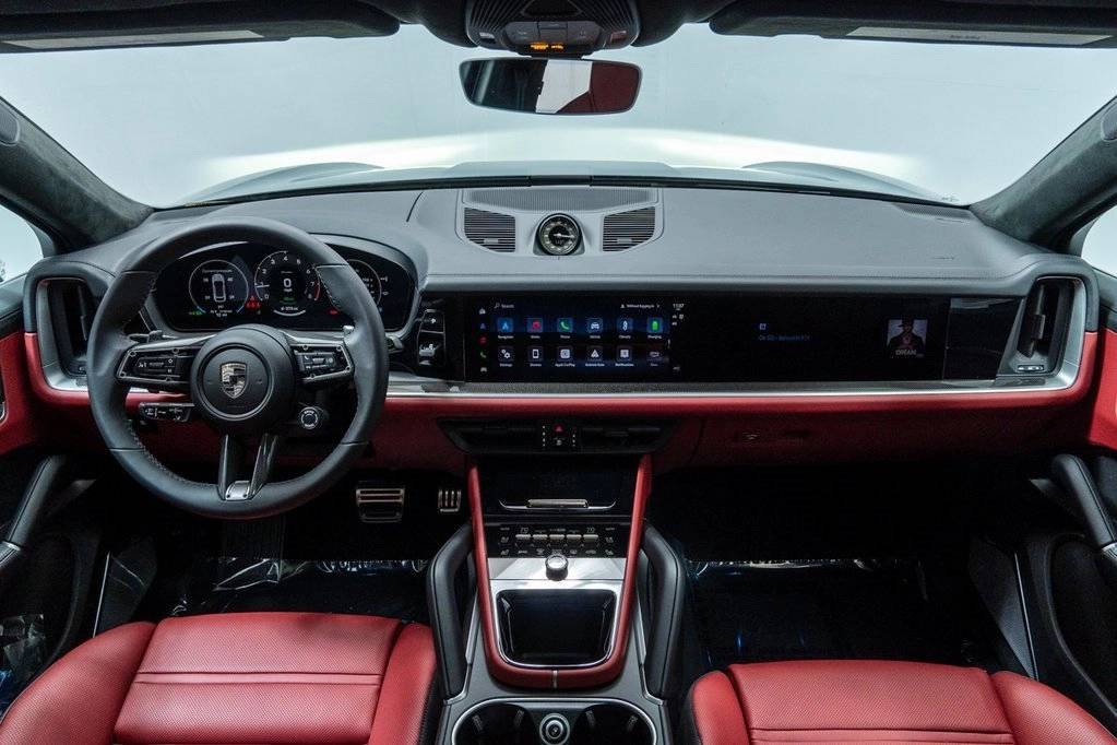 2026 Porsche Cayenne Turbo E-Hybrid Coupe photo 19