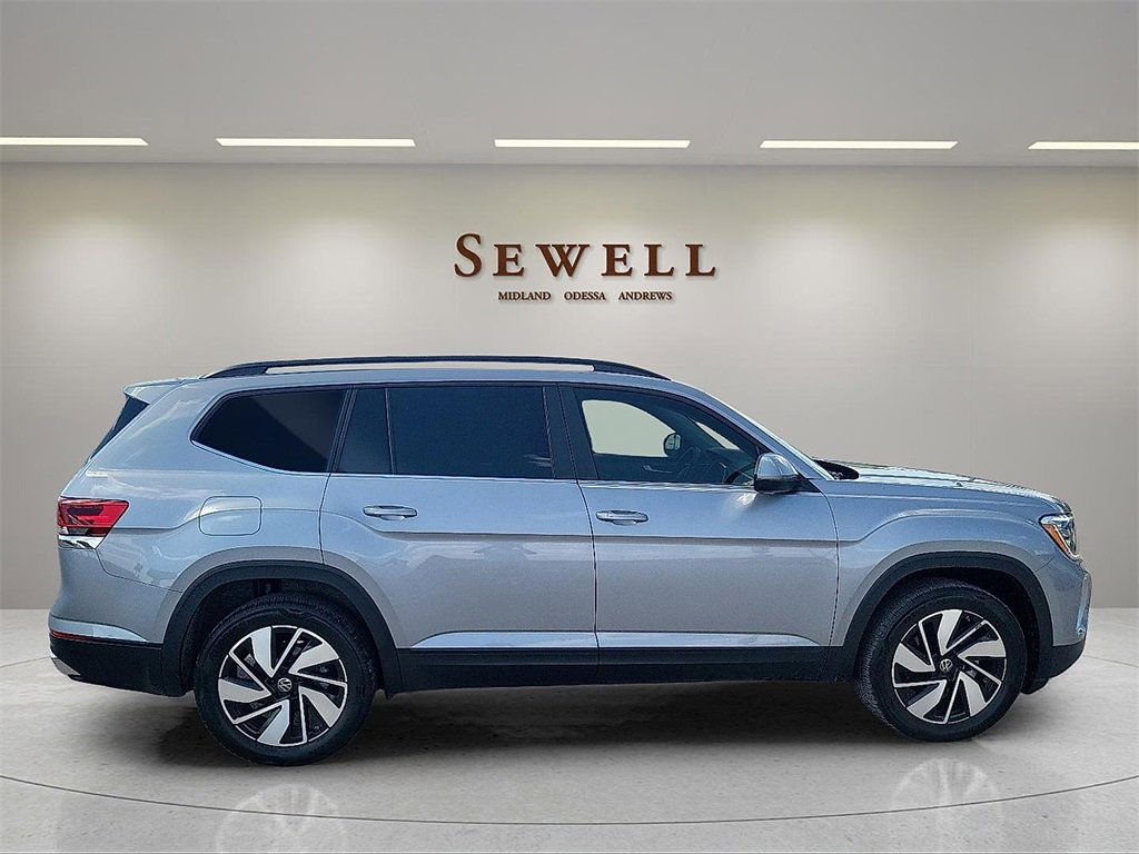 2024 Volkswagen Atlas SE Technology photo 6