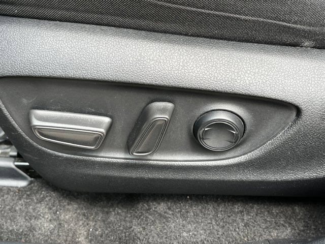 2021 Toyota RAV4 XLE photo 21
