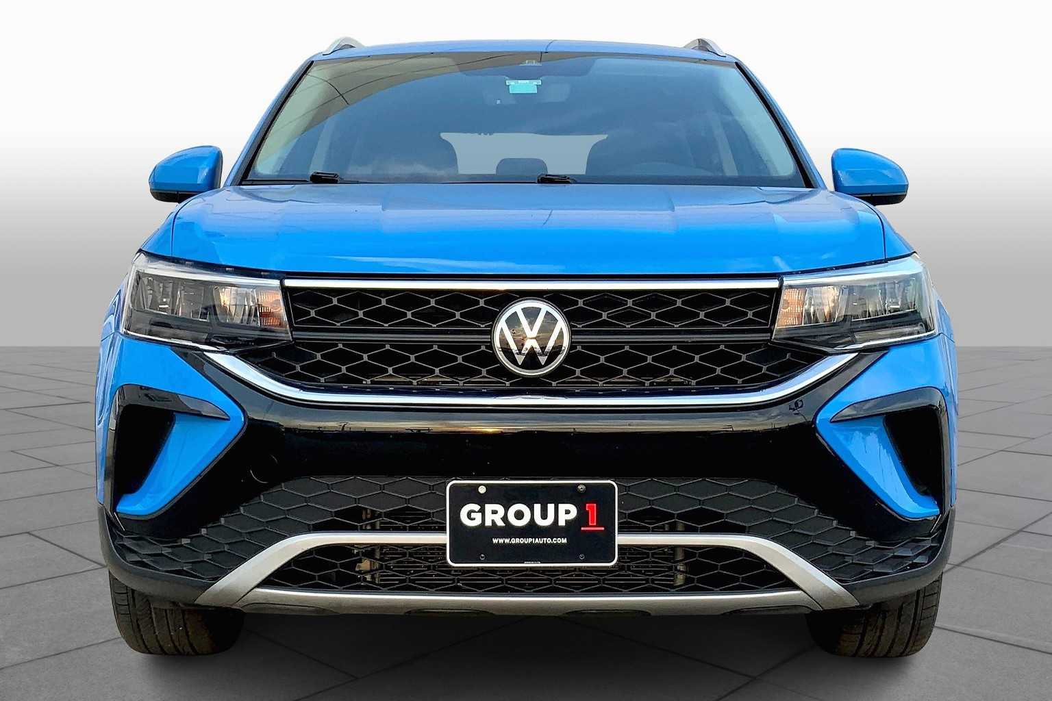 2022 Volkswagen Taos SE photo 3