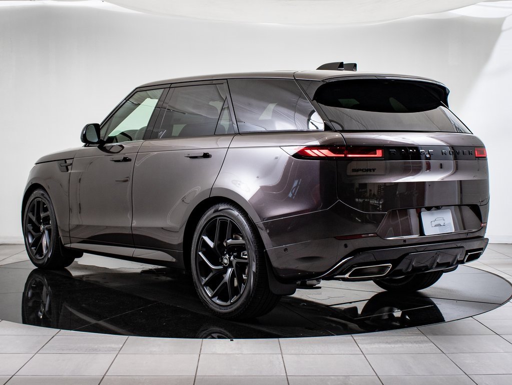 2025 Land Rover Range Rover Sport SE photo 3