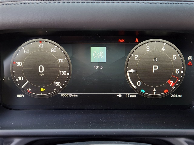 2025 Land Rover Defender 130 V8 photo 11