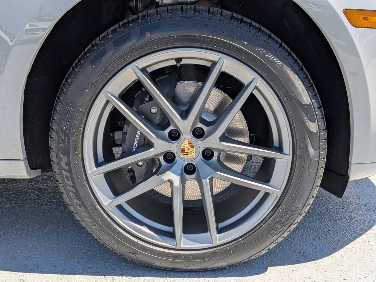 2025 Porsche Macan T photo 27
