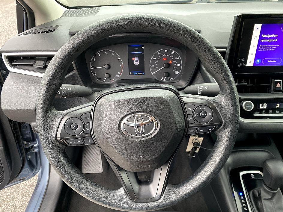 2023 Toyota Corolla LE photo 10