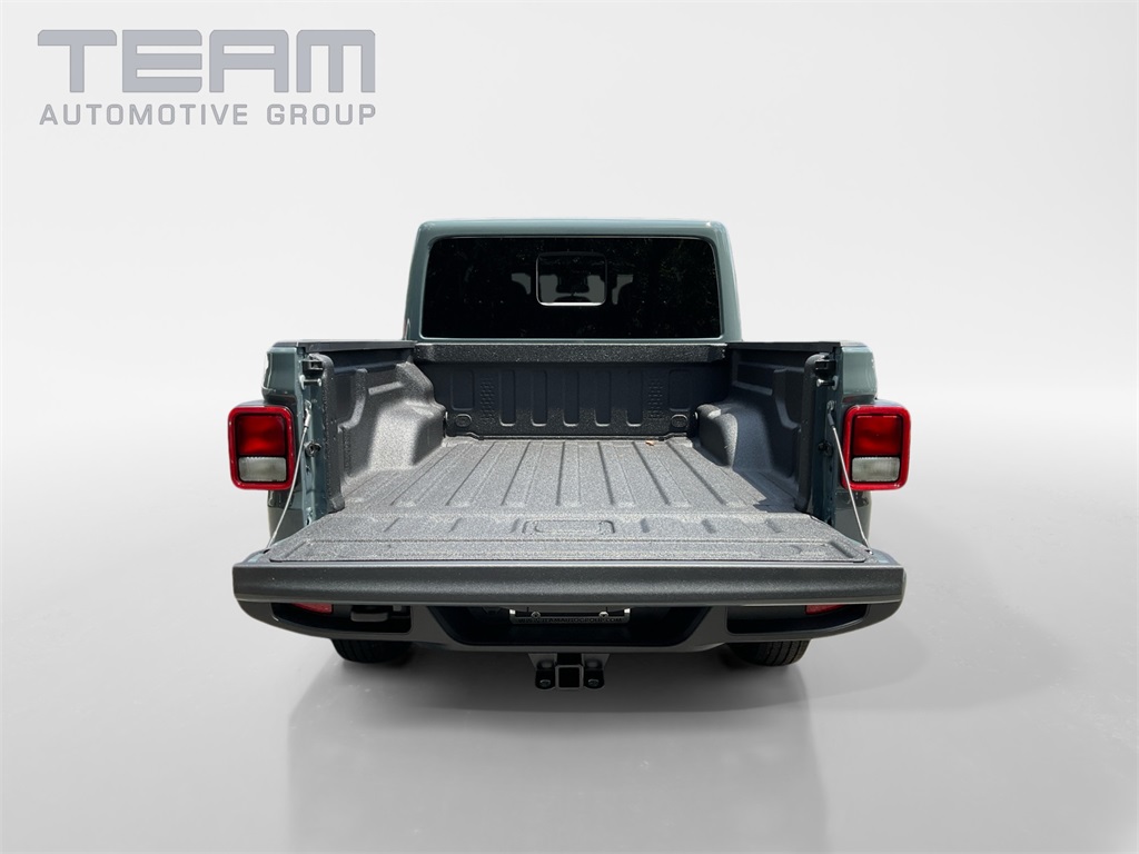 2025 Jeep Gladiator Sport S photo 13