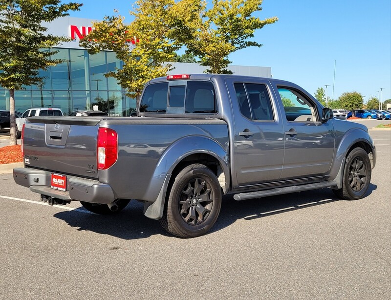 2018 Nissan Frontier SV photo 3