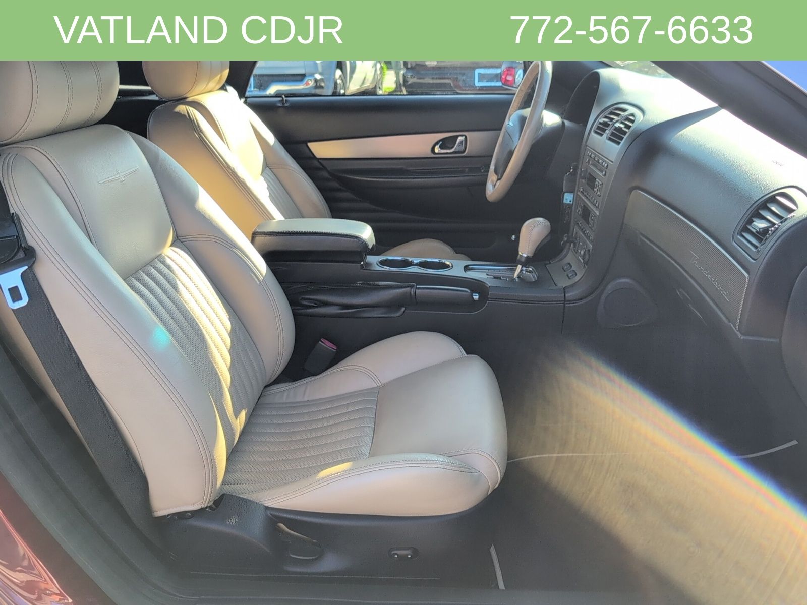 2004 Ford Thunderbird photo 21