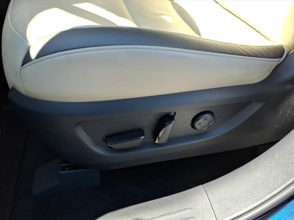 2022 Infiniti QX50 Luxe photo 2