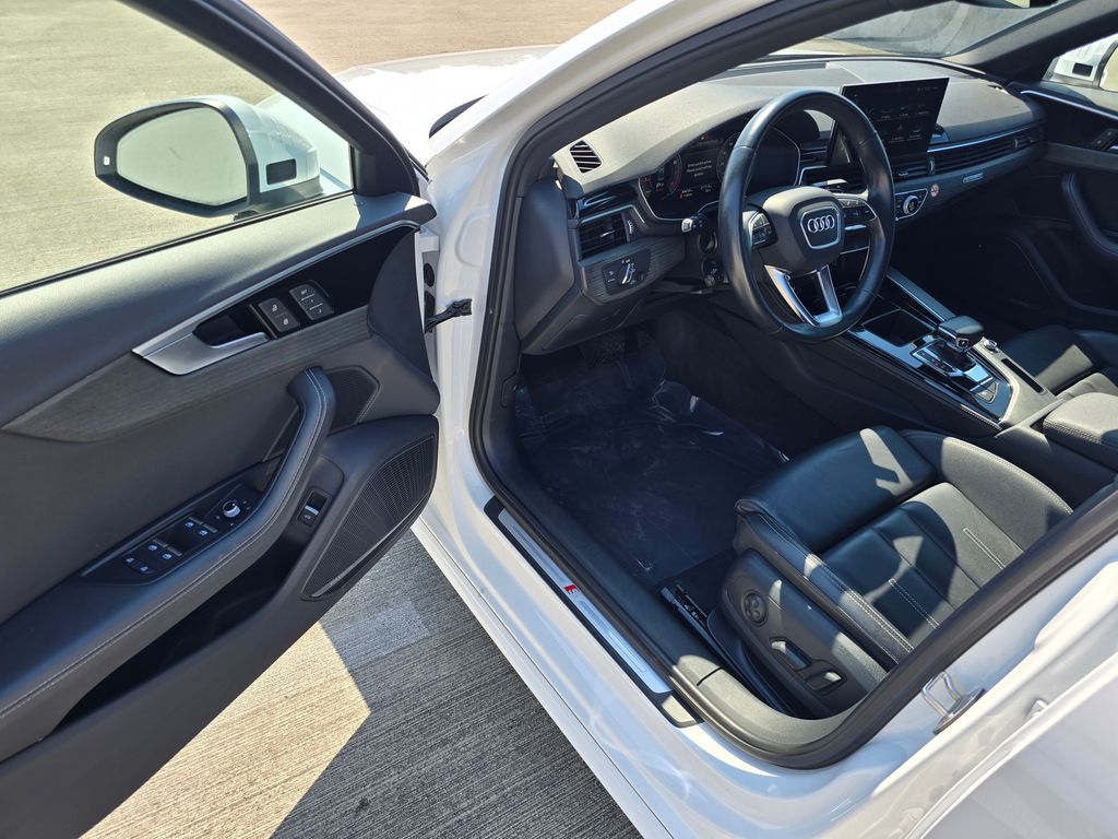 2023 Audi A4 S line Quattro Premium Plus photo 19